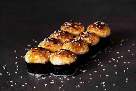 Запеченный ролл с лососем