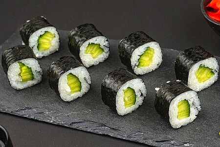 Маки с огурцом