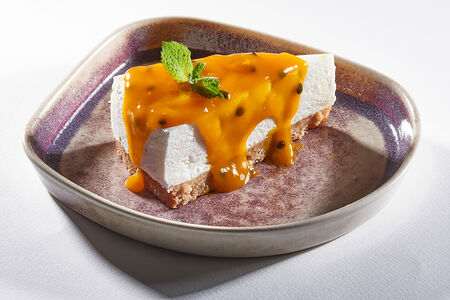 Чизкейк Манго-маракуйя