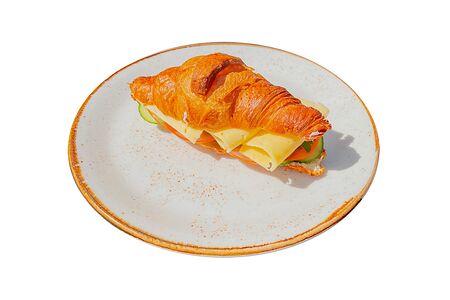 Круассан с овощами и сыром