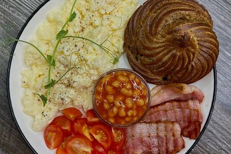 Скрембл с беконом