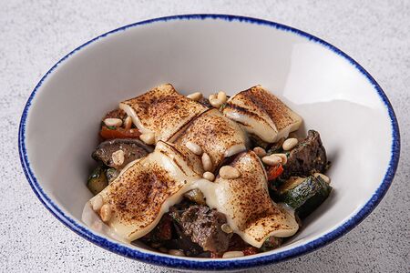 Салат из овощей гриль с сулугуни