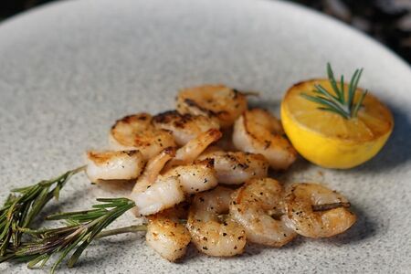 Шашлычки из креветок