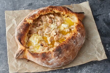 Хачапури по-аджарски с курицей