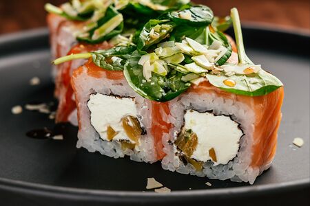 Ролл Фило тропика