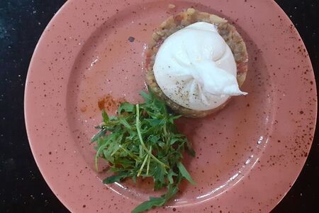 Фермерская буррата с баклажанами