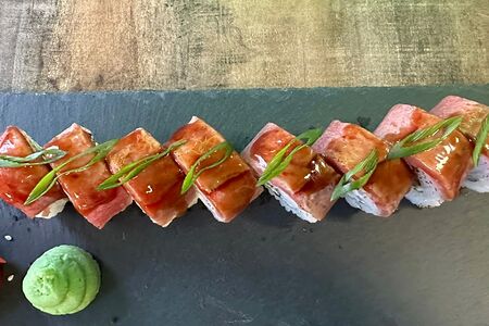 Филадельфия с тунцом татаки