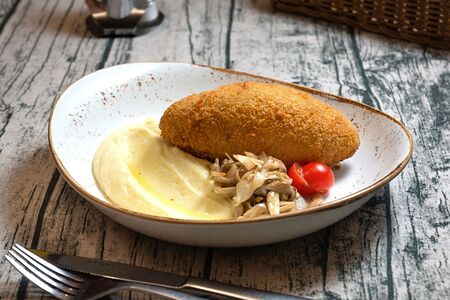 Котлета по-киевски