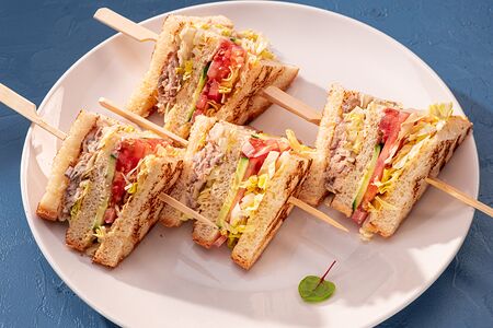 Клаб-сэндвич с тунцом