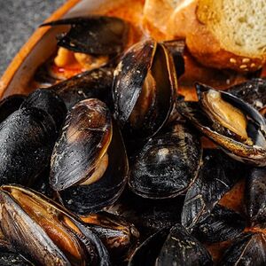 Чилийские мидии в соусе Том Ям