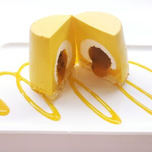 Пирожное Манго-маракуйя