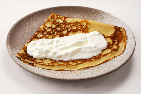 Блин со сметаной