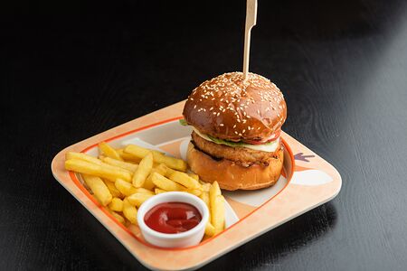 Бургер с куриной котлеткой