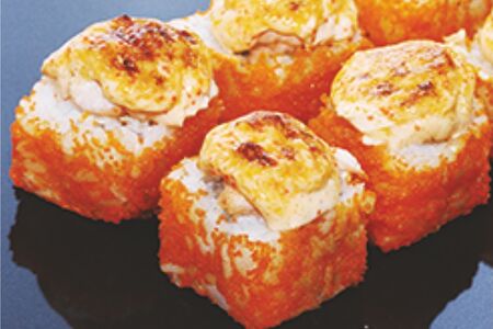 Запеченный ролл с лососем