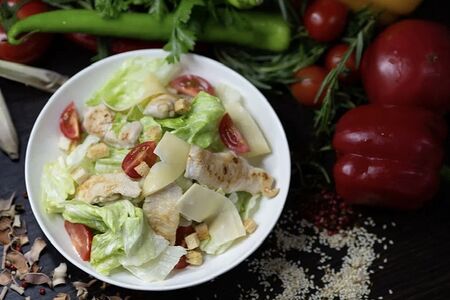 Цезарь вао с филе цыпленка