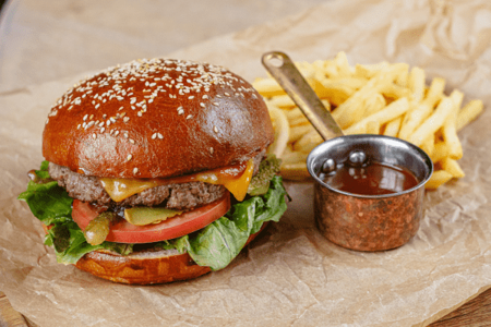 Бургер Бенуа с картофелем фри