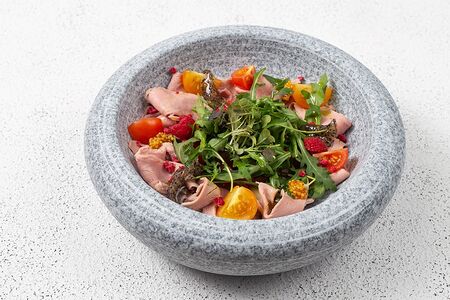 Салат из низкотемпературной утиной грудки