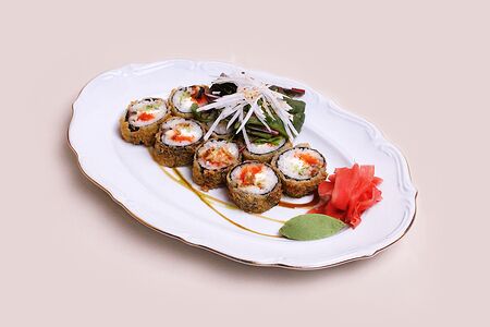 Угорь с тобикой, огурцом и крем сыром