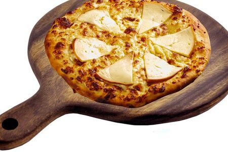 Фирменный хачапури c копченым сыром