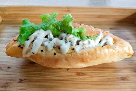 Хот-дог с курицей