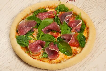 Прошутто с сырным краем