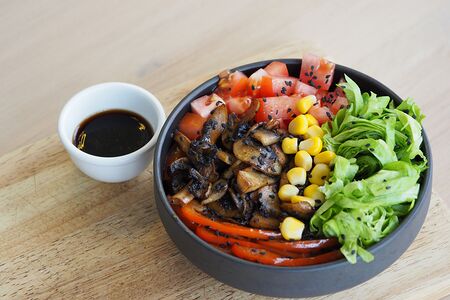 Киноа-боул с овощами