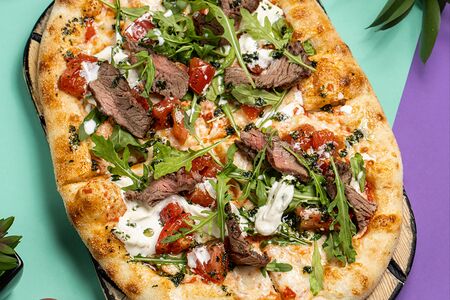 Пинца с ростбифом