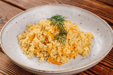 Булгур отварной с овощами