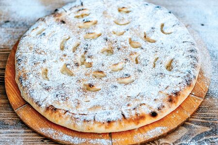 Пирог с яблоком