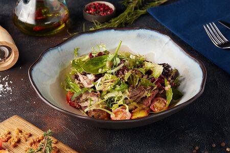 С грибами, молодой говядиной и фирменным соусом