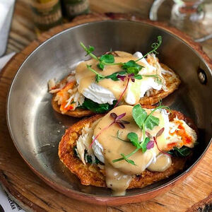 Яйца Бенедикт с крабом