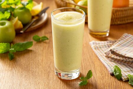 Смузи яблоко-лемонграсс