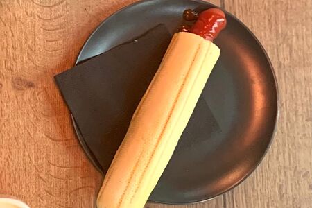 Френч-дог с чили сосиской