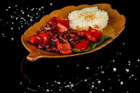 Говяжья вырезка в устричном соусе