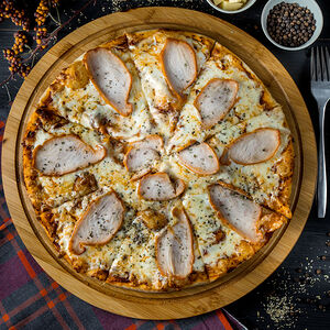 Пицца с куриной грудкой