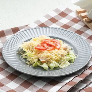 Салат с копченой грудкой и ананасами