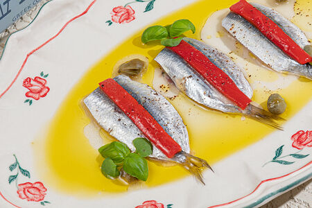 Сардины слабой соли в масле