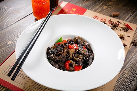 Черные древесные грибы