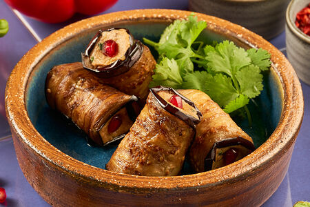 Рулетики из баклажанов