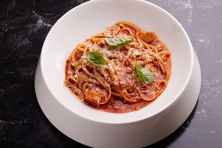 Паста арабията с морепродуктами