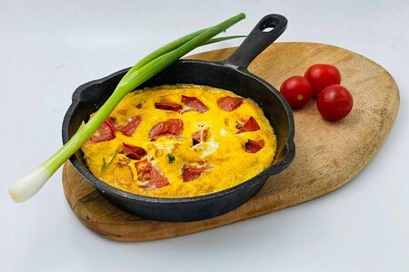 Шакшука с розовыми томатами