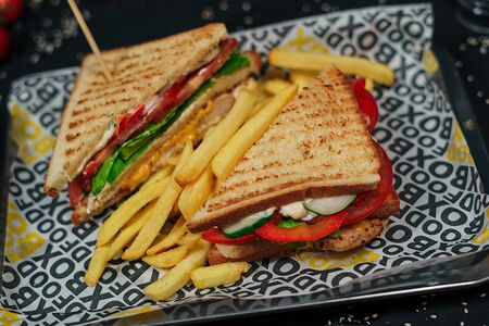 Клаб-сэндвич с курицей