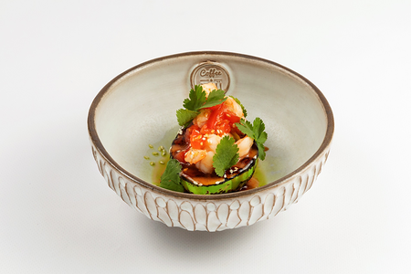 Авокадо-гриль с креветкой