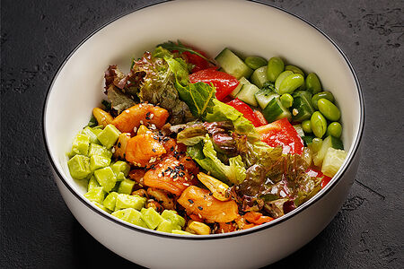 Салат с лососем терияки