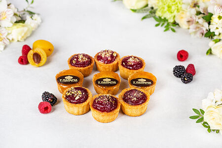 Чизкейк с ягодами пирожные