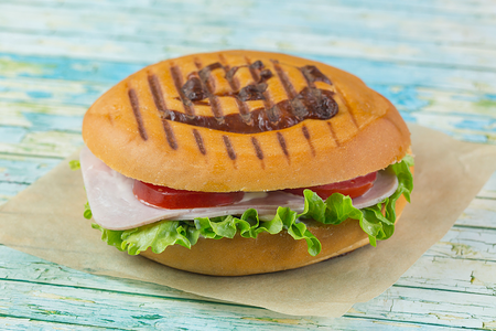 Панини с ветчиной и сыром