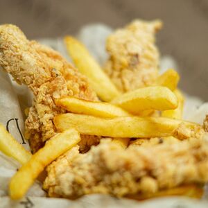 Стрипсы с картошкой фри