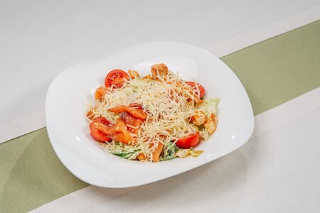 Салат Цезарь с семгой