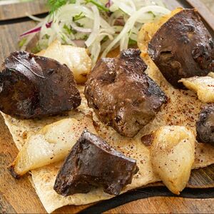 Баранья печень с курдюком