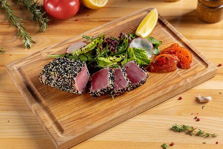 Стейк из тунца